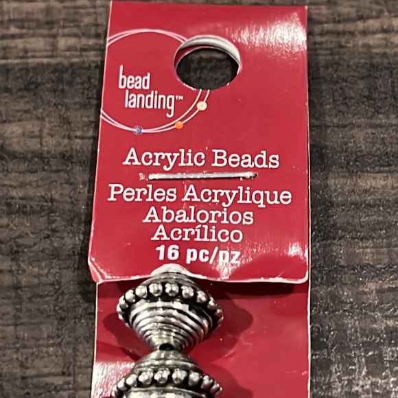 New Bead Landing crafting acrylic beads - Picture 2 of 4